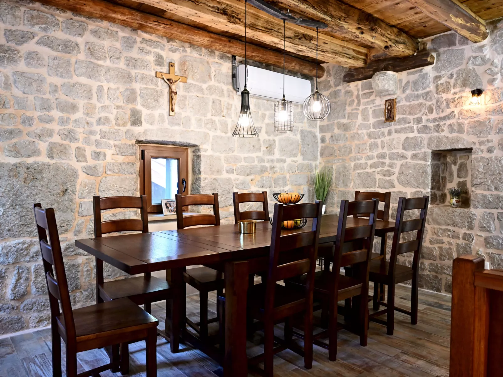 Markanovi Dvori-Inside