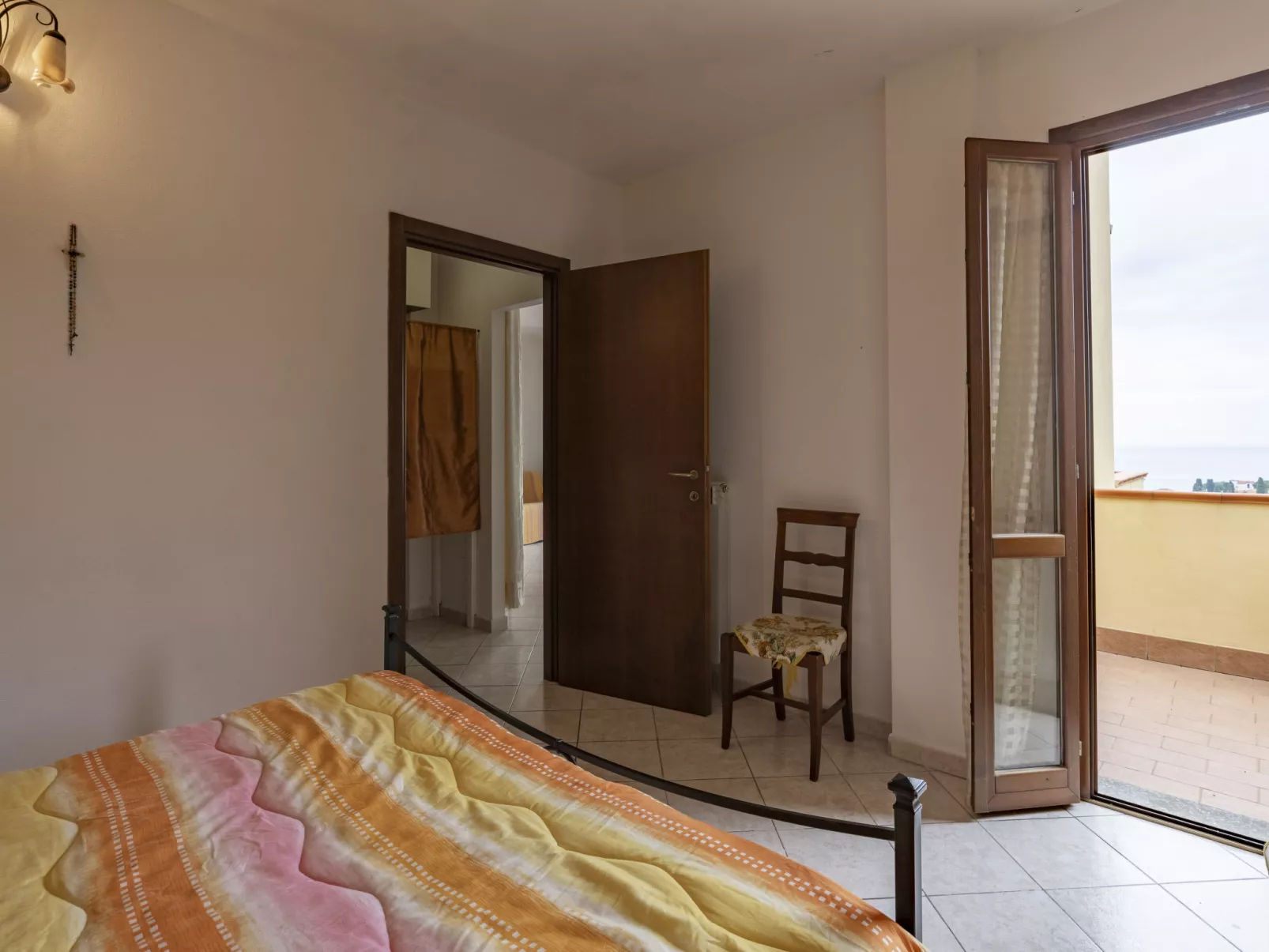 Vista Mare-Inside