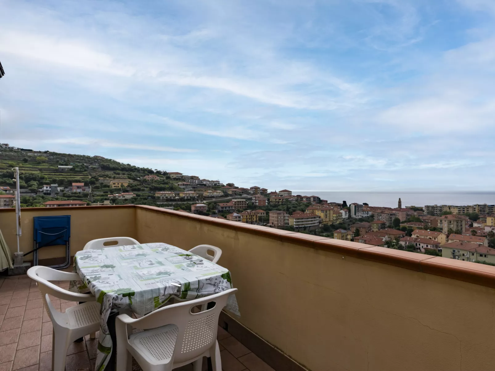 Vista Mare-Outside