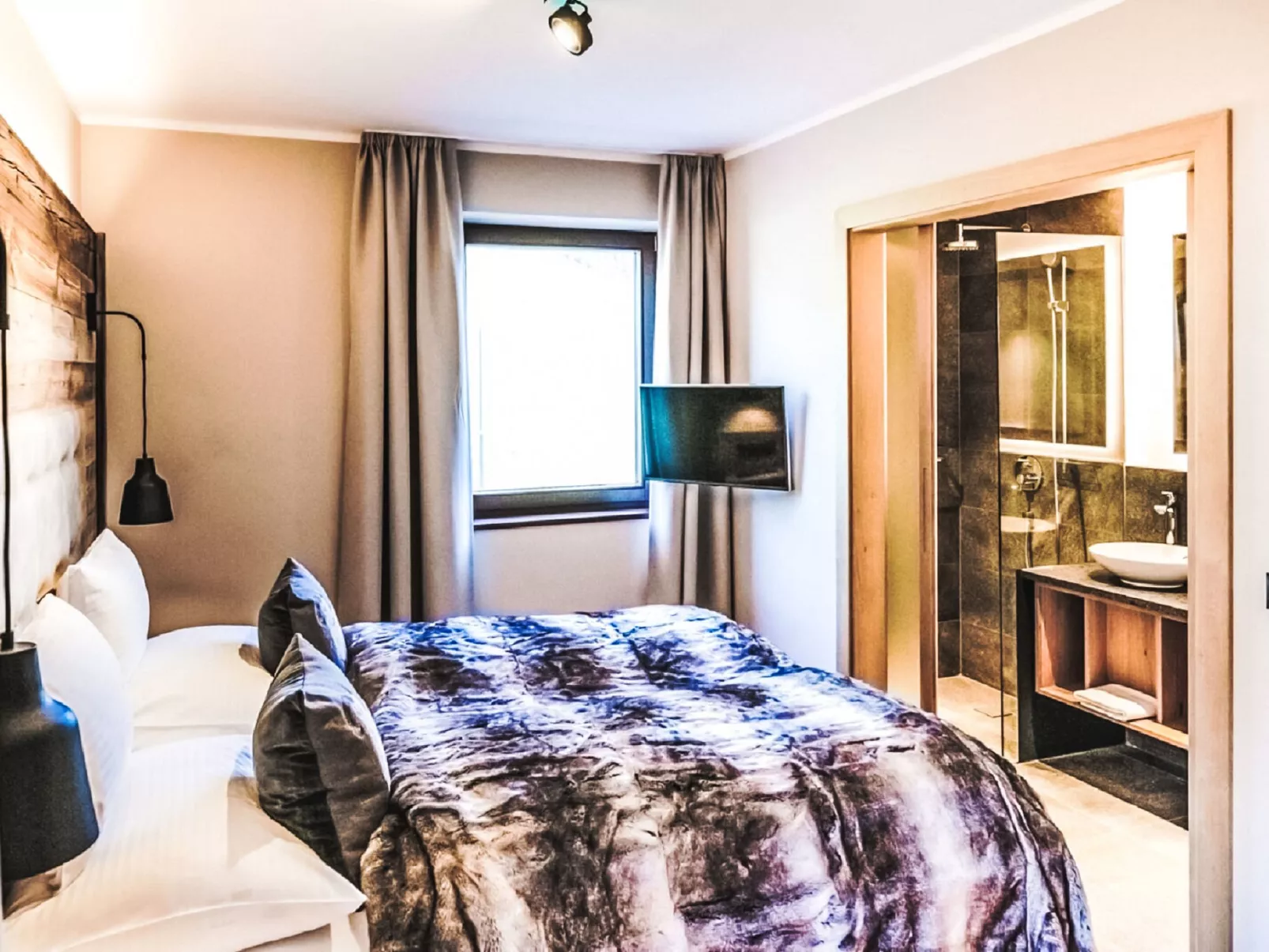 Penthouse Superior Plus-Inside