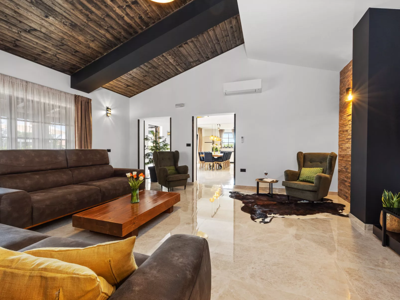 Villa Venezia-Inside