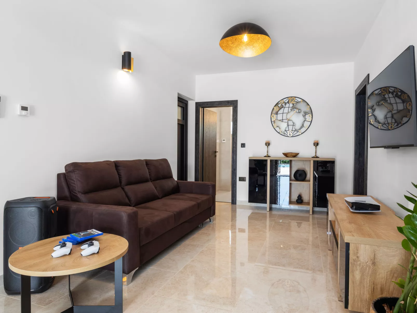 Villa Venezia-Inside