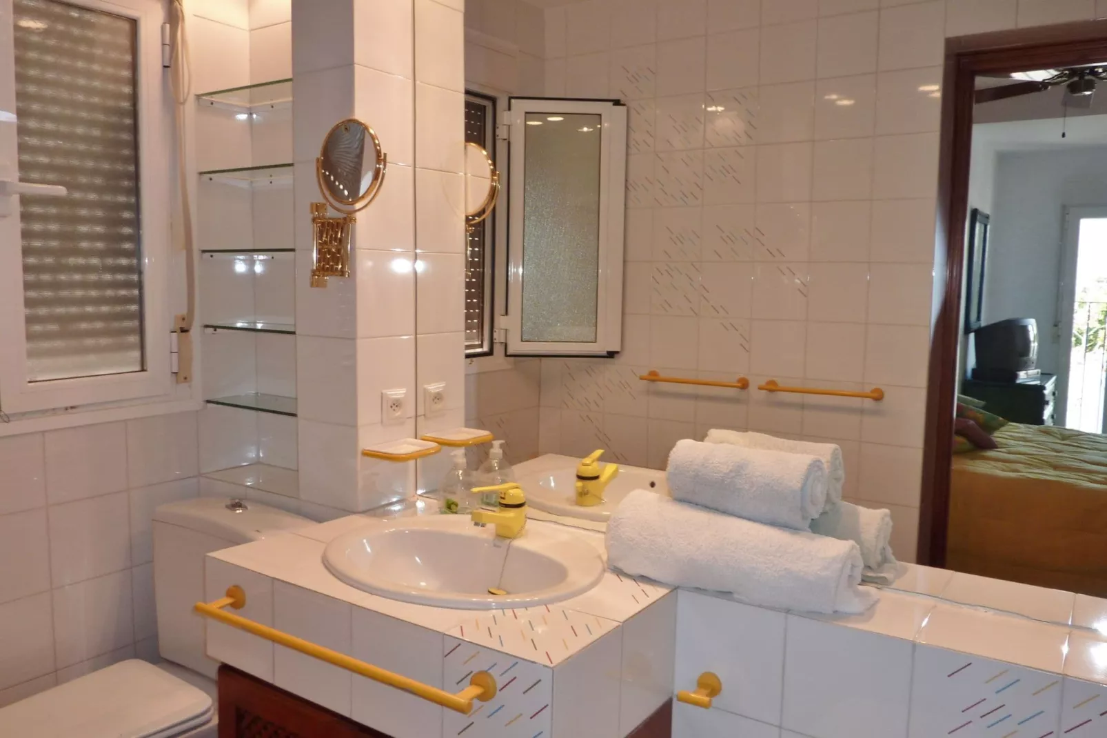 Casa Estoril-Bathroom