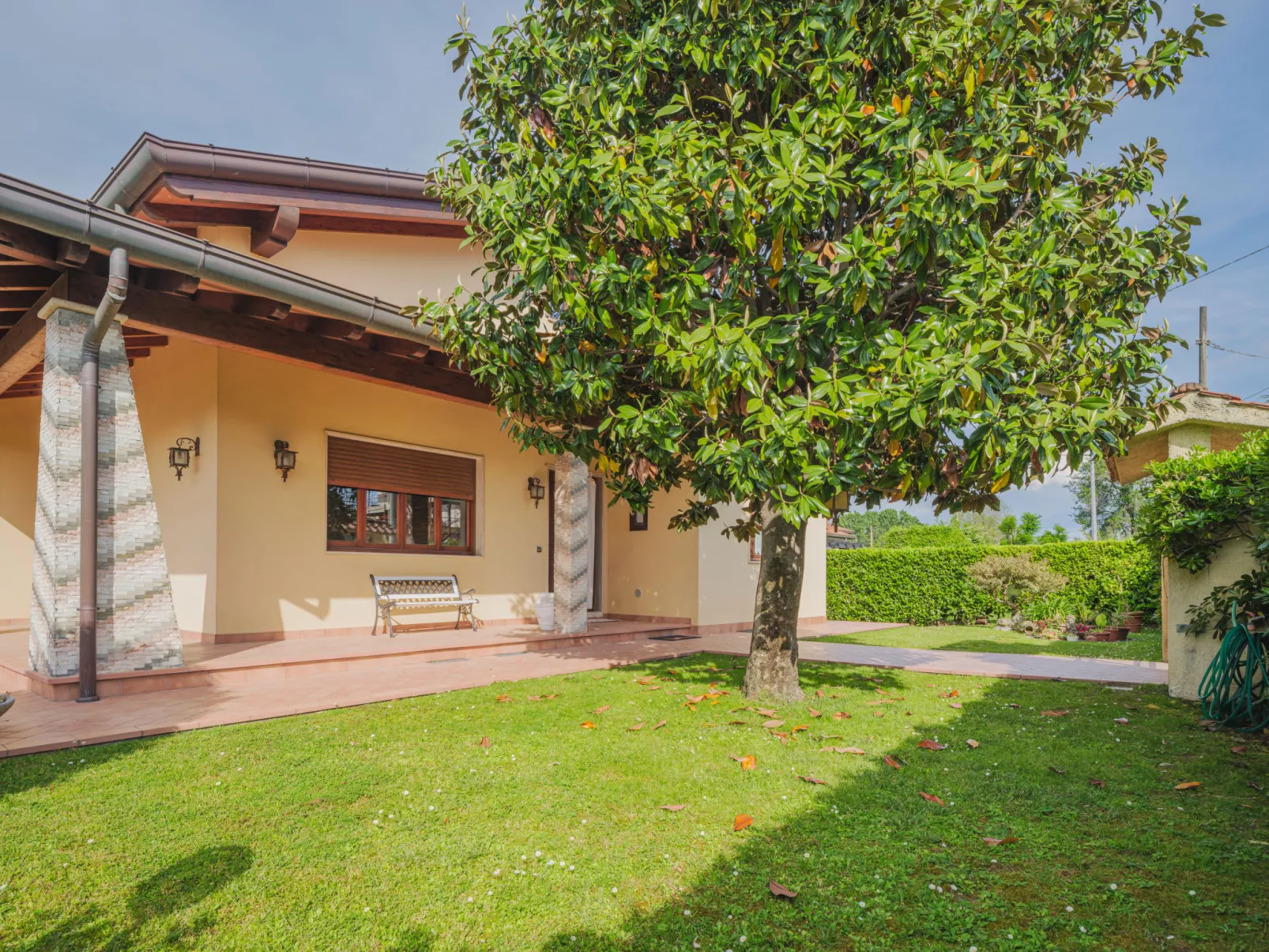 Casa Albertosa-Outside