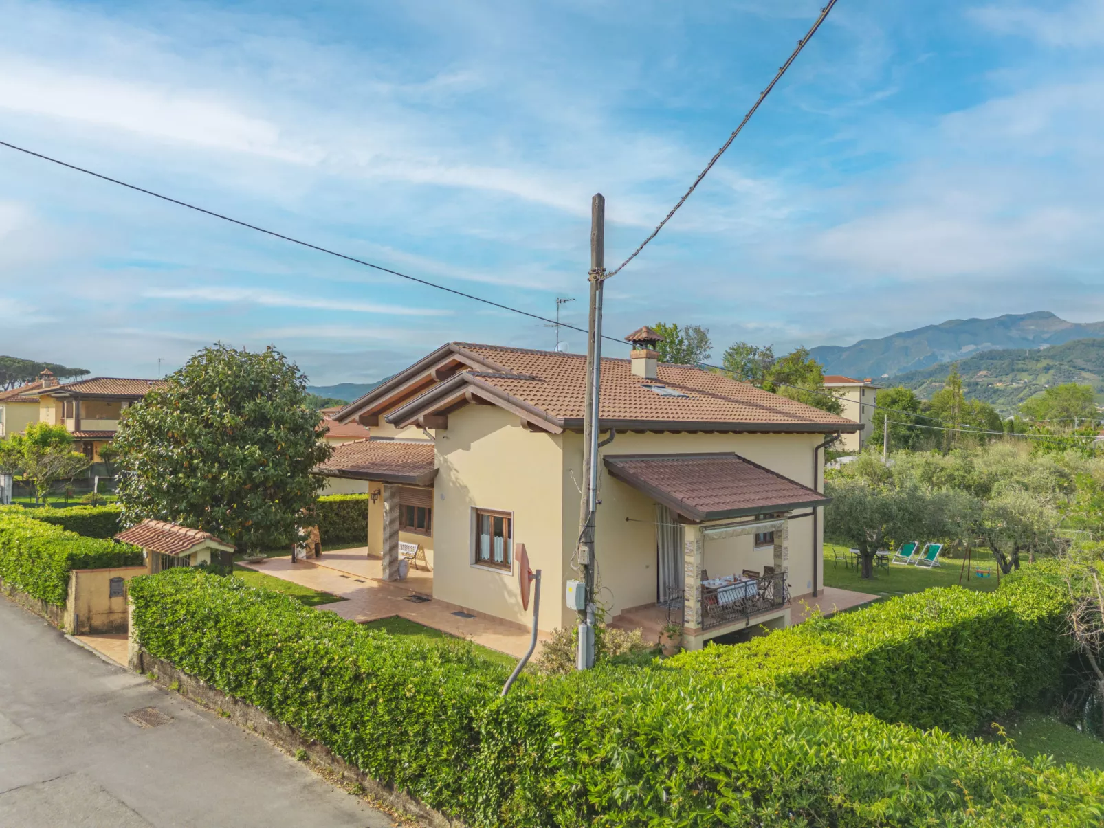 Casa Albertosa-Outside
