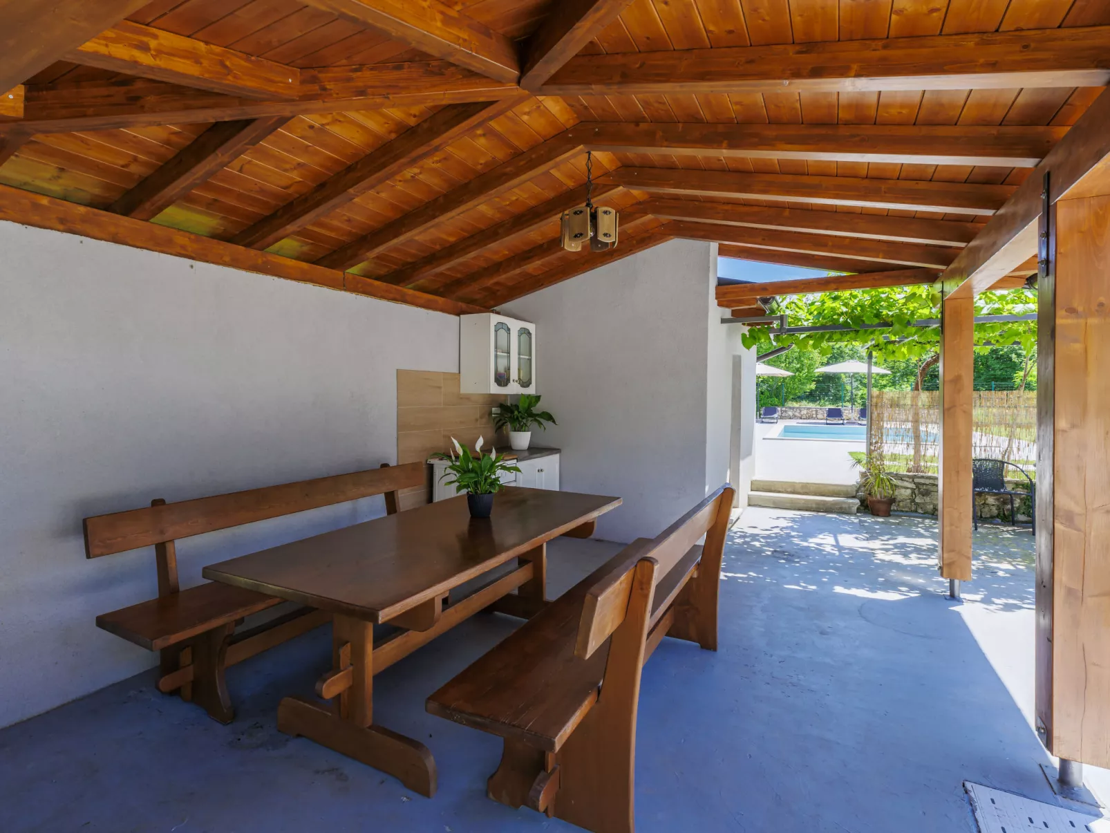 Old stone villa-Inside