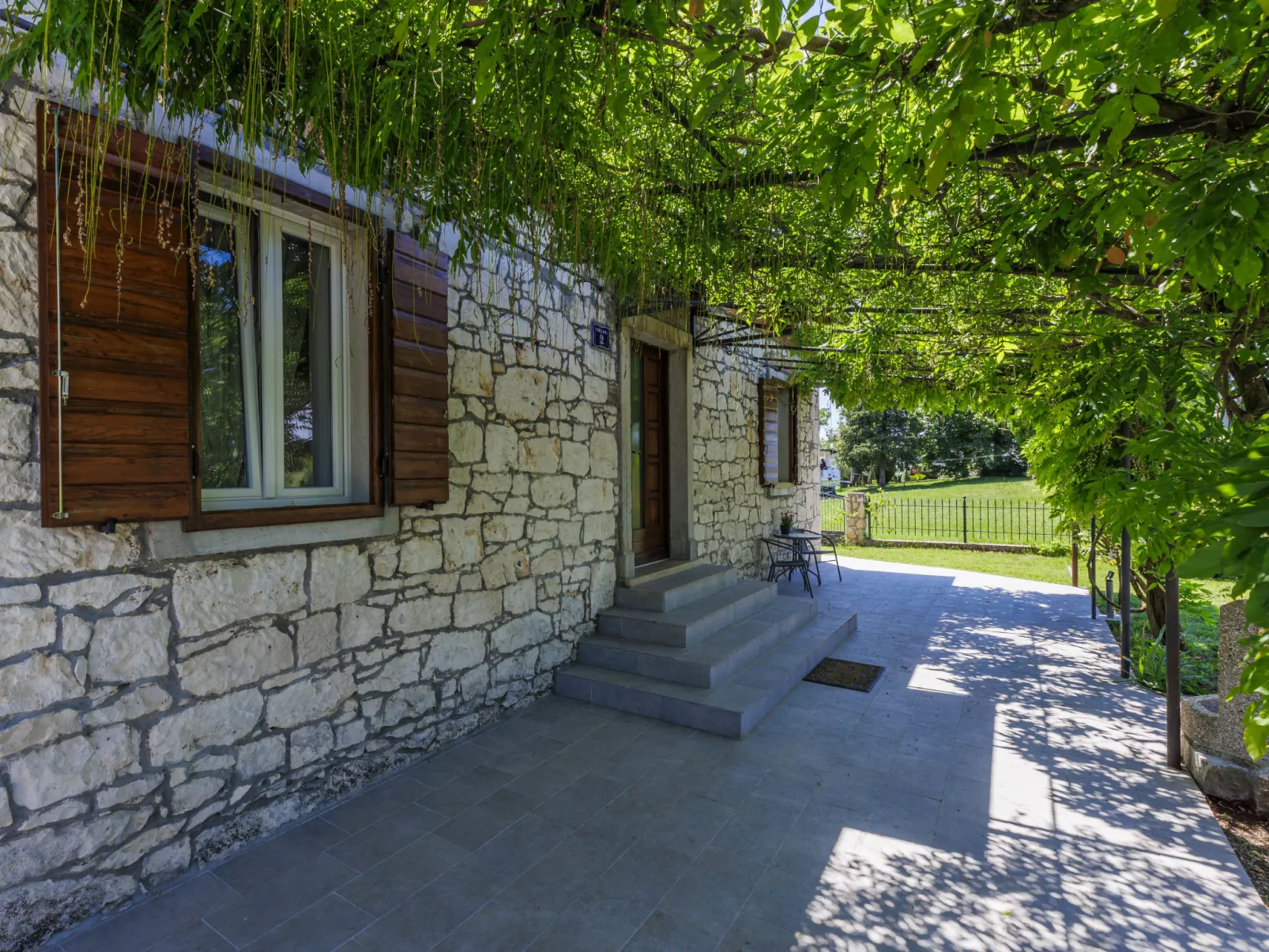 Old stone villa-Outside