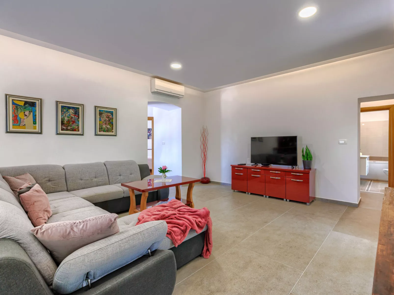 Old stone villa-Inside