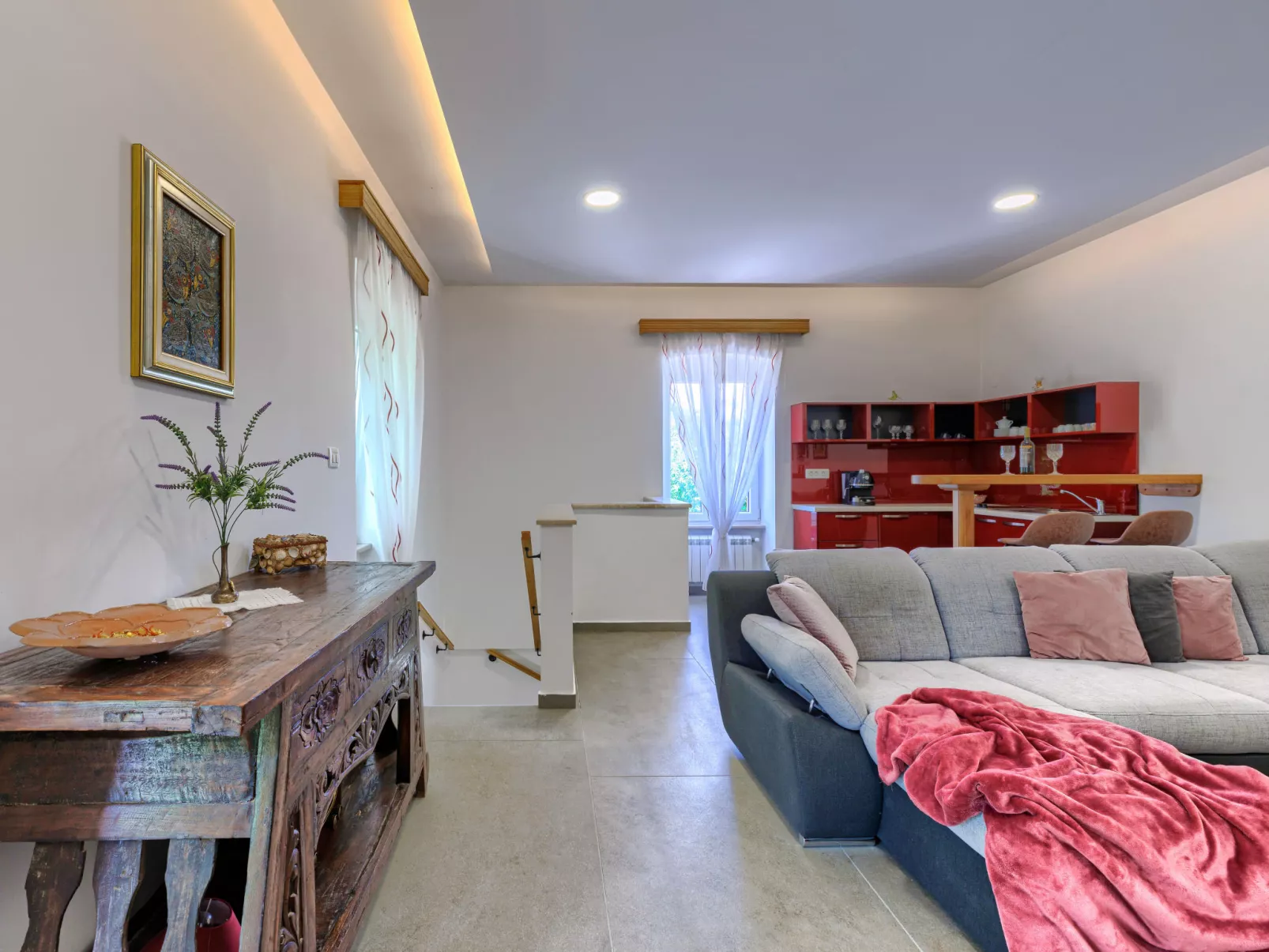 Old stone villa-Inside