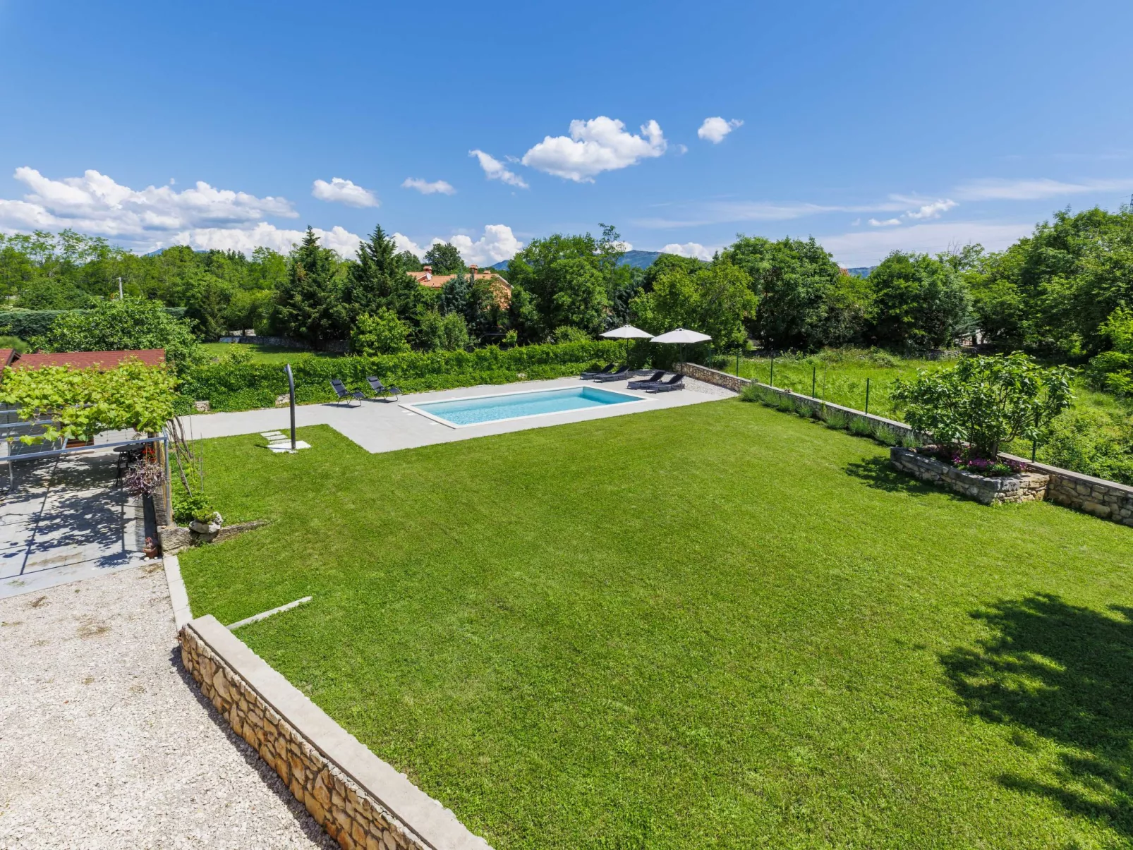 Old stone villa-Outside