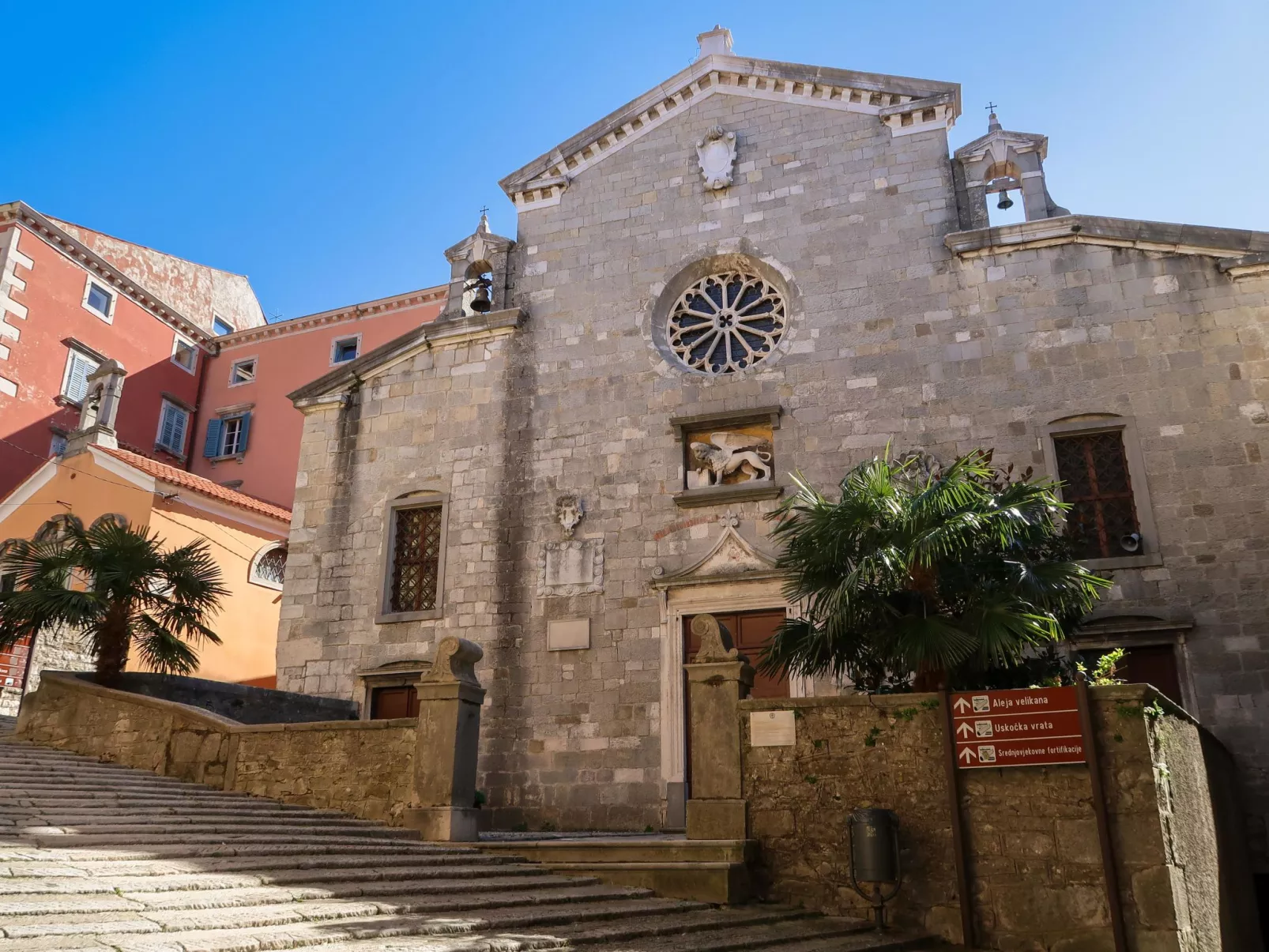 Old stone villa-Area
