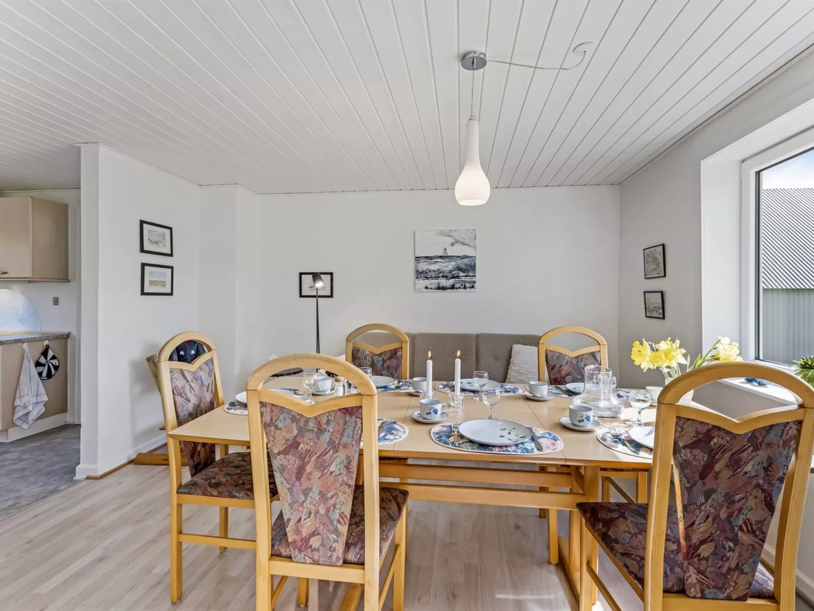 "Kerrin" - 1km from the sea-Drinnen