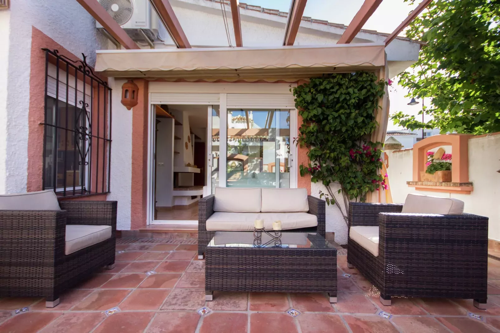 Casa Estoril-Terrace balcony