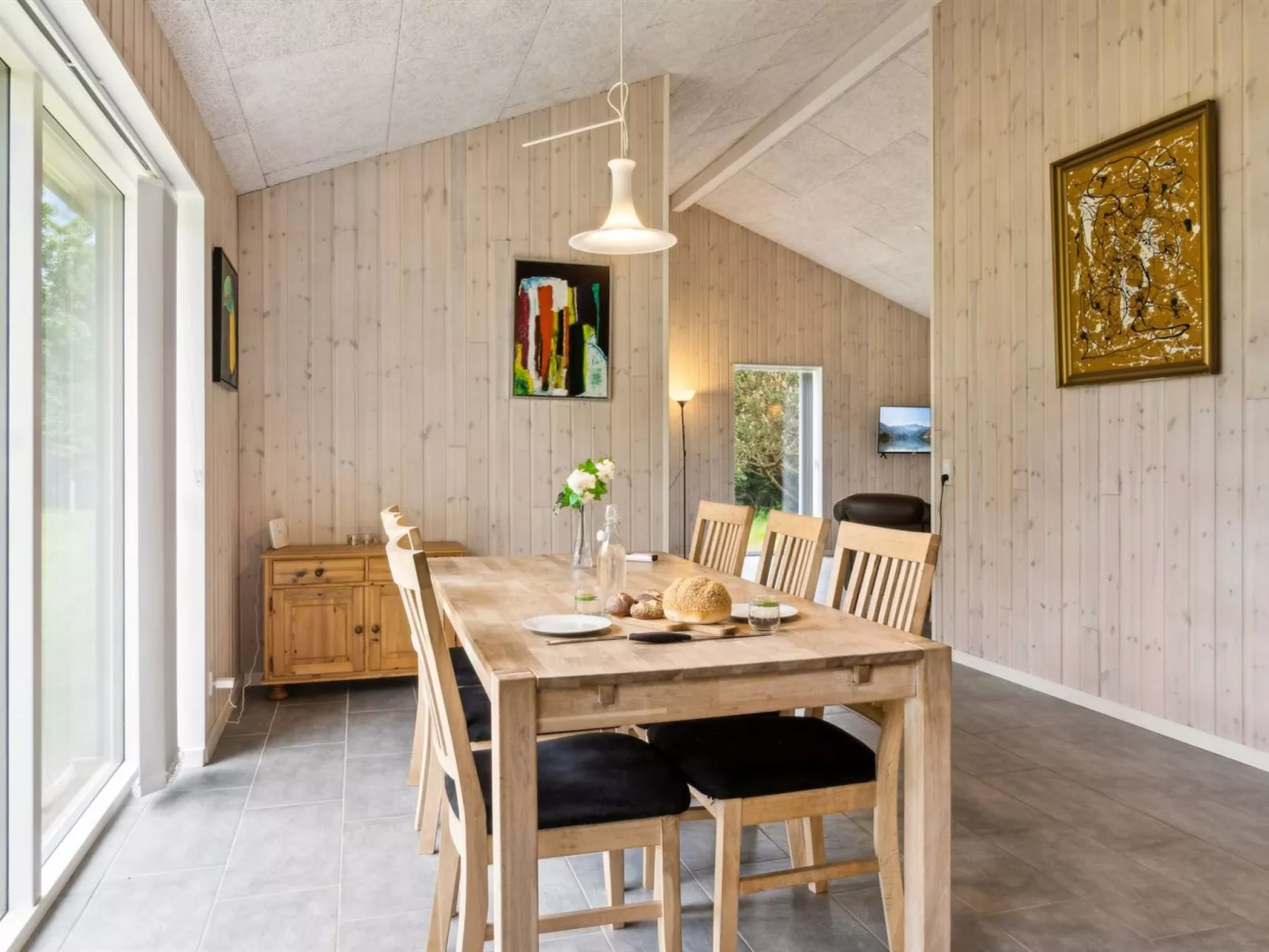 "Dorreth" - 3.2km from the sea