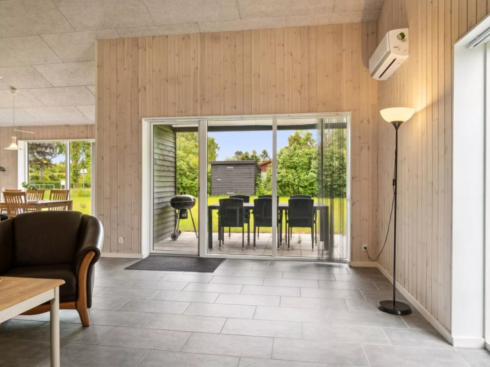 "Dorreth" - 3.2km from the sea-Drinnen