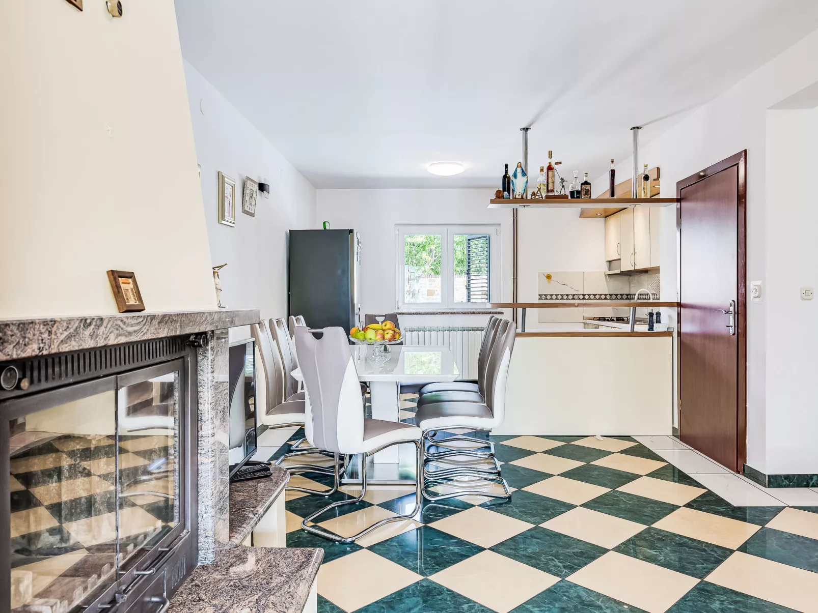 Villa Frane-Inside