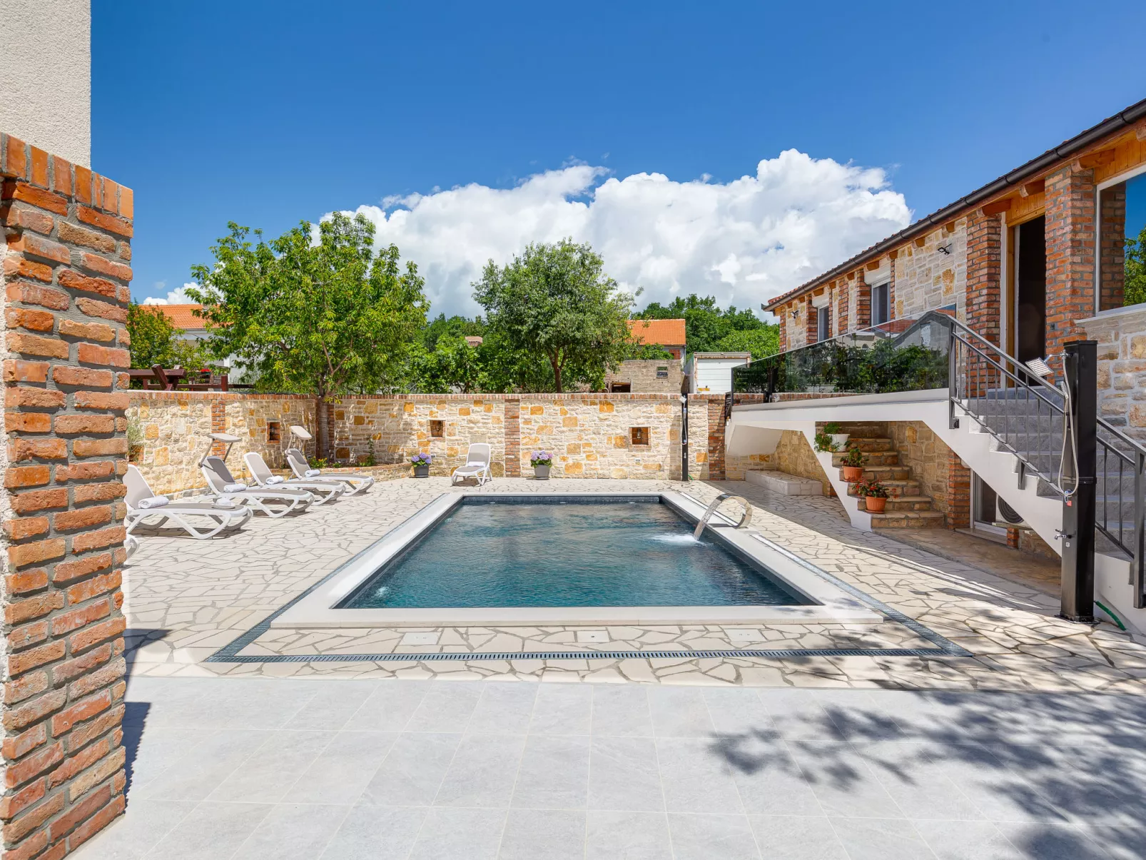 Villa Frane-Outside
