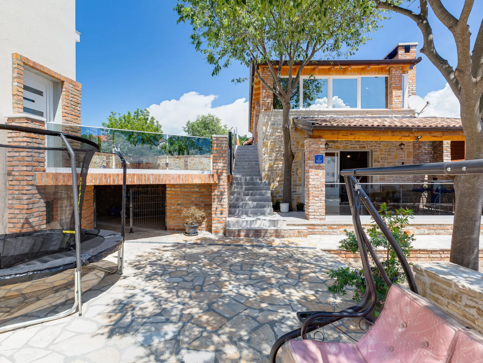 Villa Frane-Outside