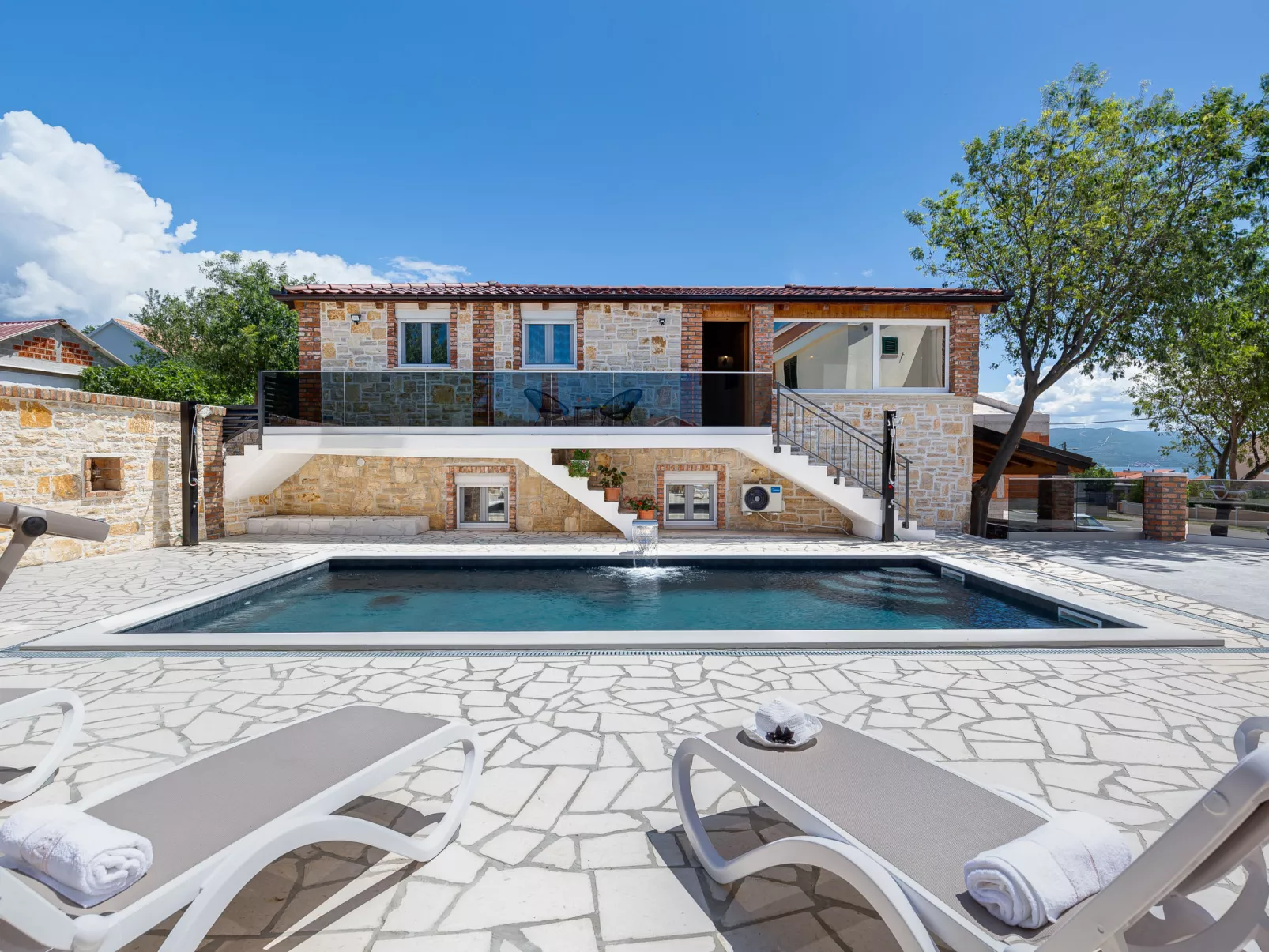 Villa Frane-Outside
