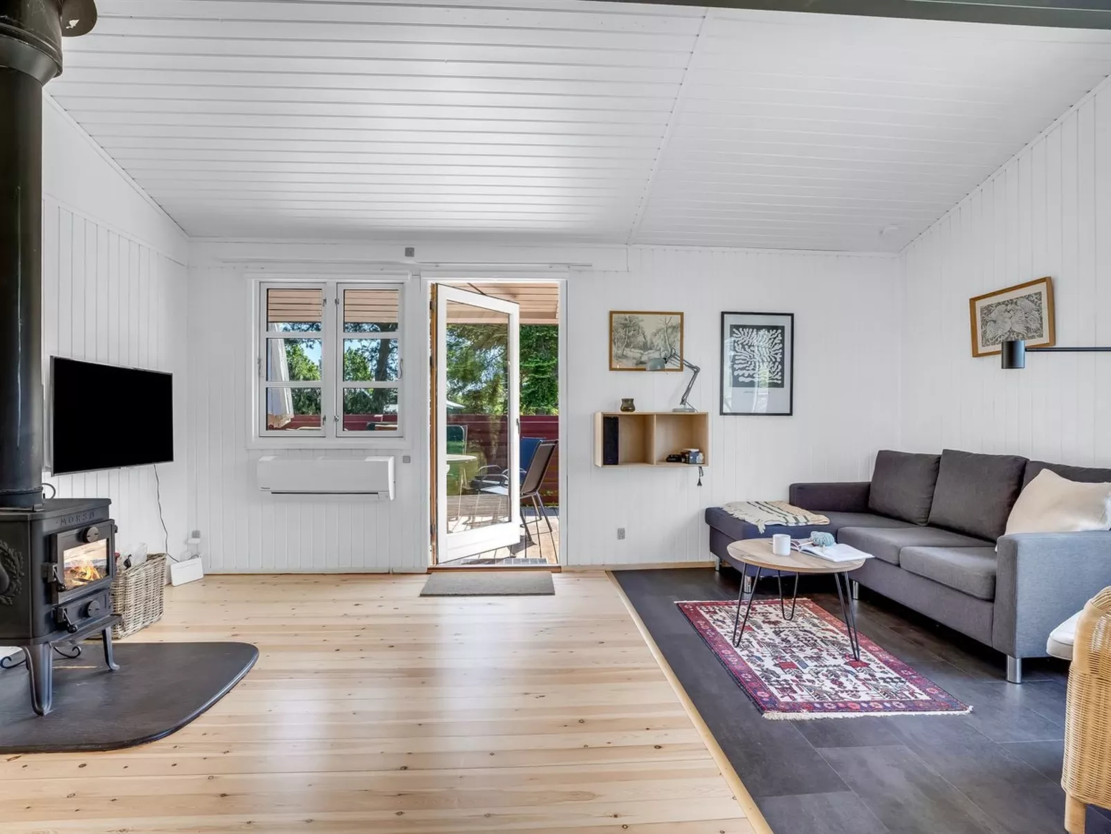 "Borghild" - 500m from the sea-Inside