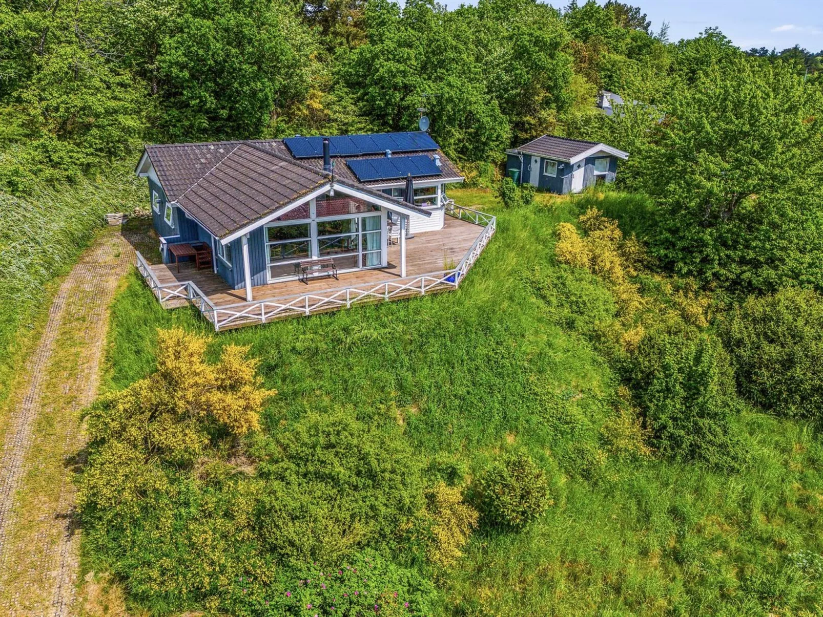 "Gjuro" - 800m from the sea-Draußen