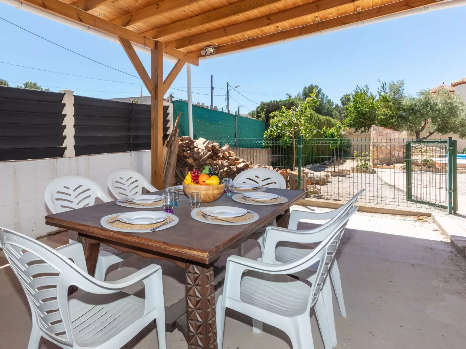 Villa Laia-Outside