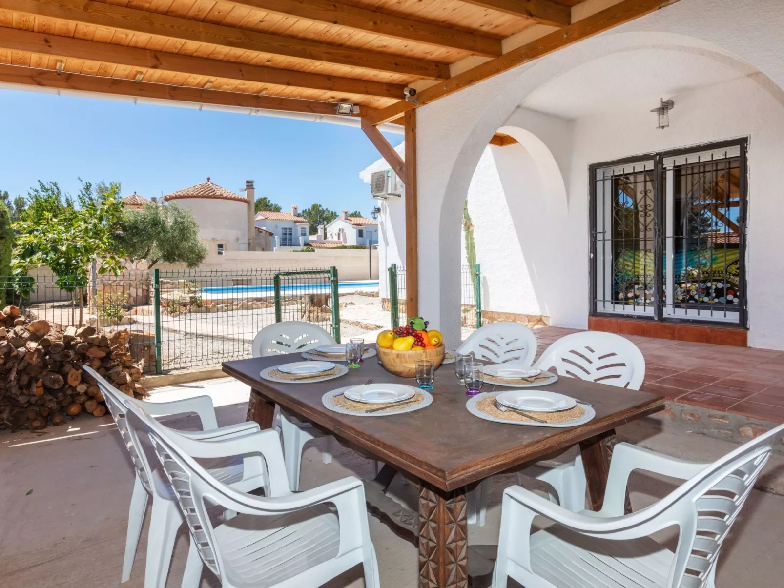 Villa Laia-Outside