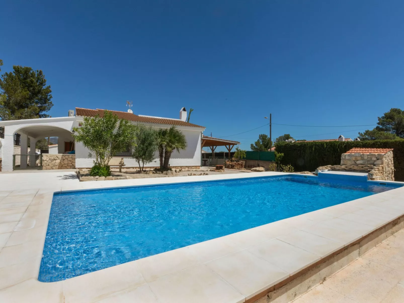 Villa Laia-Outside