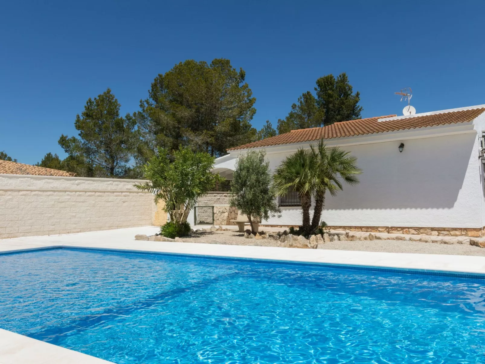 Villa Laia-Outside
