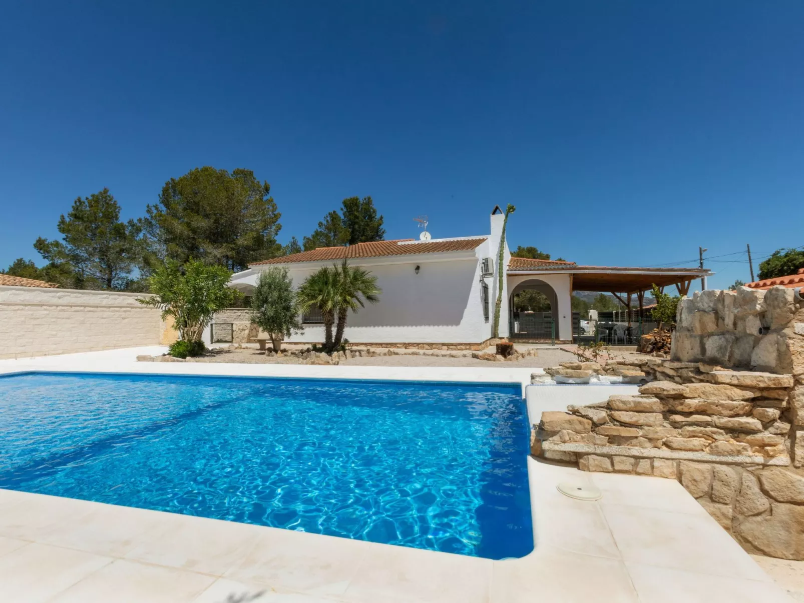 Villa Laia-Outside