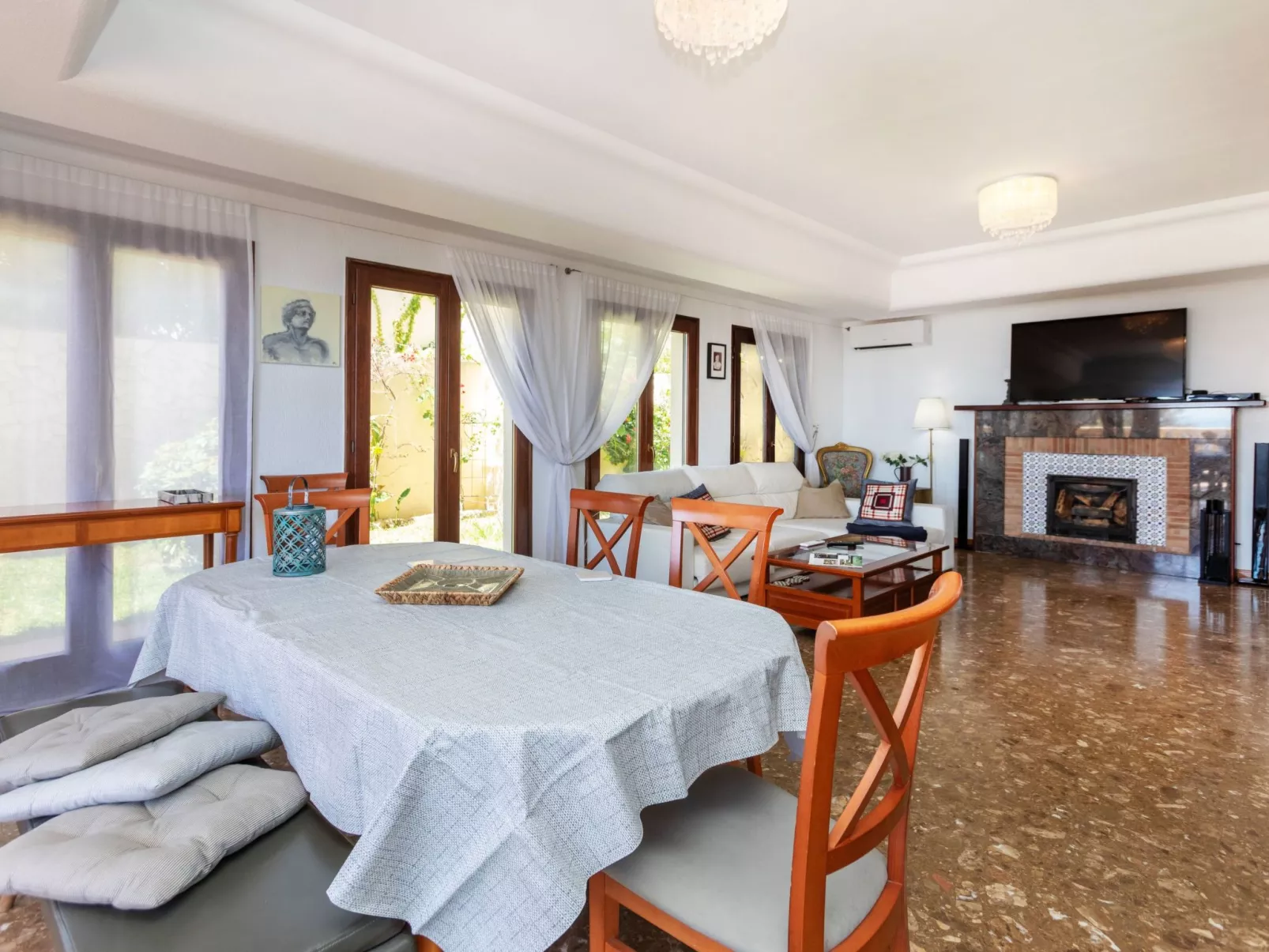 Villa Bellevue-Inside