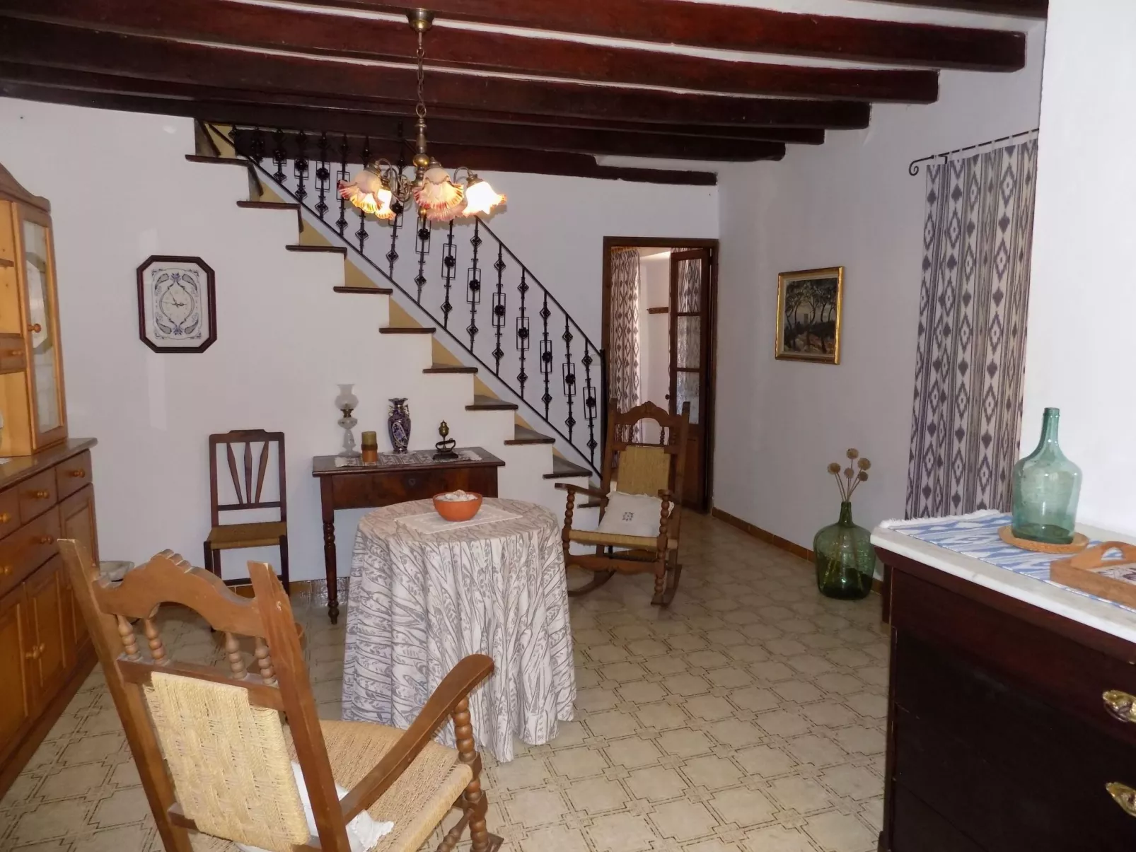 Ca sa padrina-Inside
