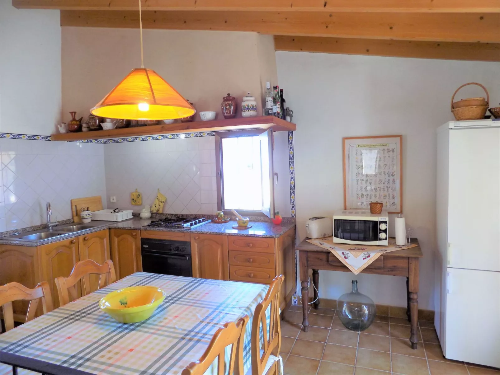 Ca sa padrina-Inside