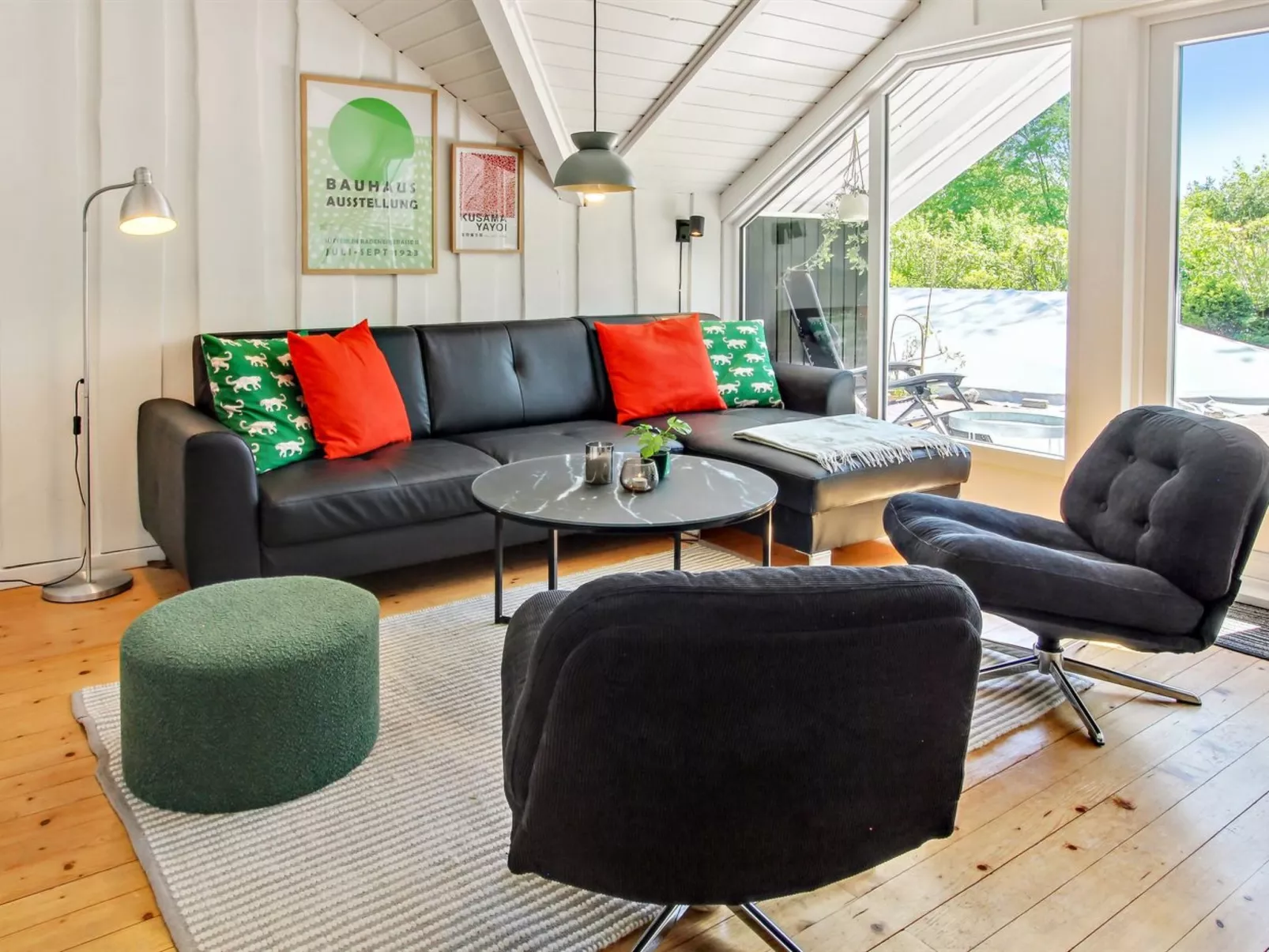 "Jaakob" - 30km from the sea-Inside