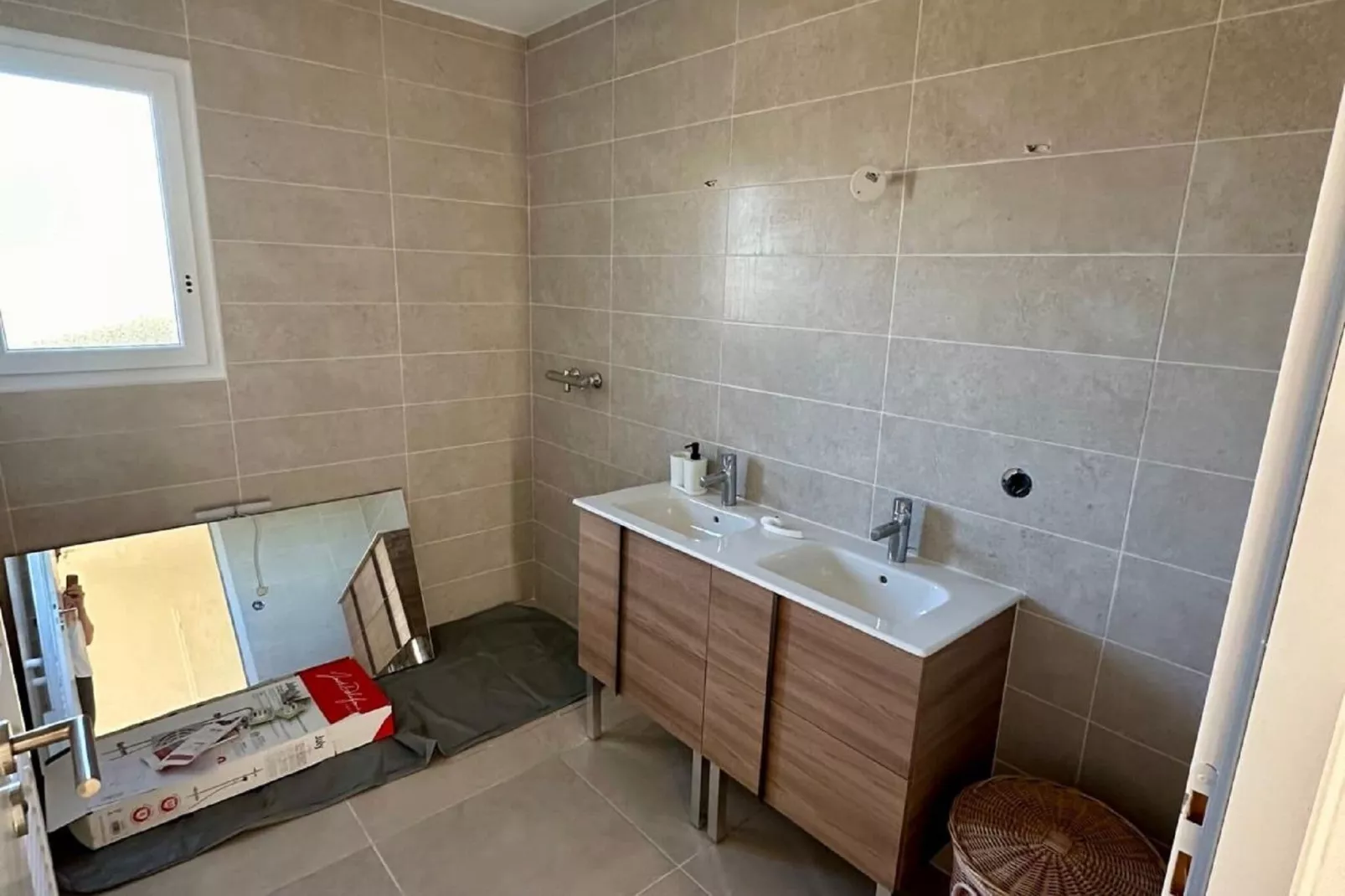 L'Esquirol-Bathroom