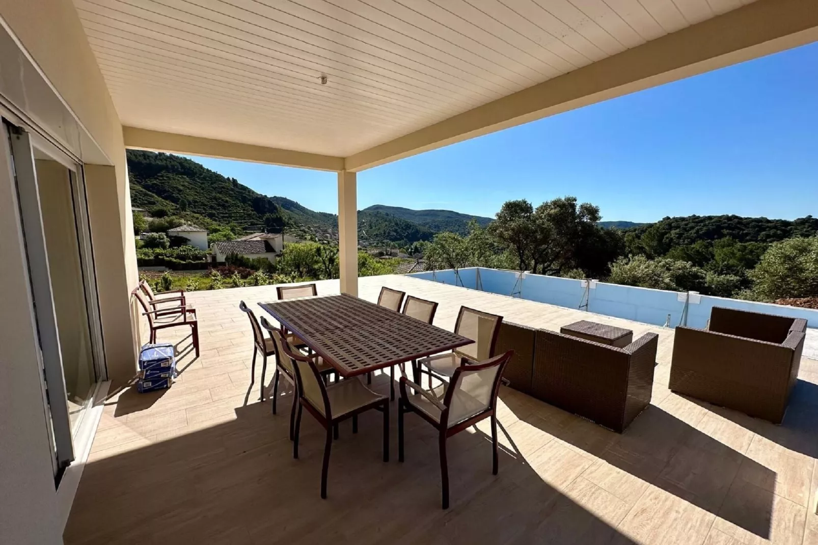 L'Esquirol-Terrace balcony