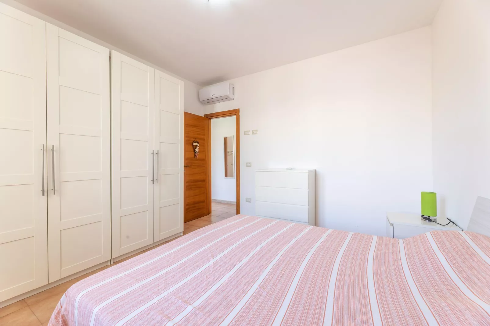 CVG124-Bedroom