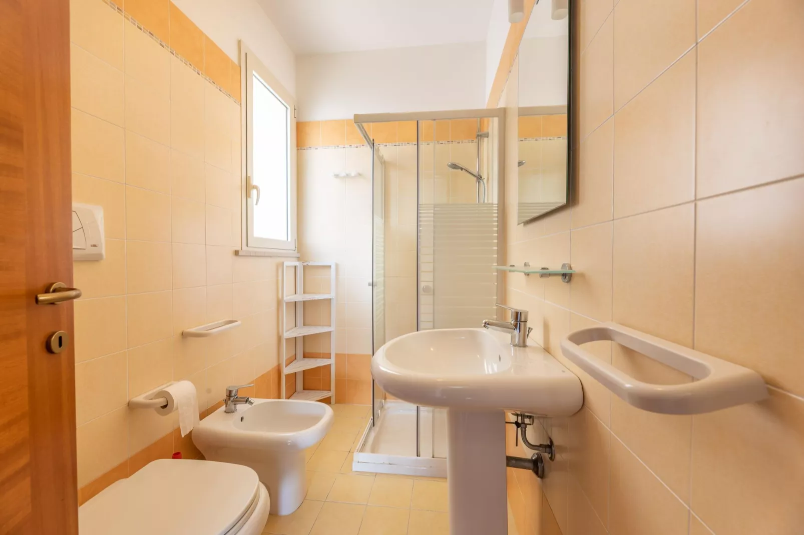 CVG124-Bathroom