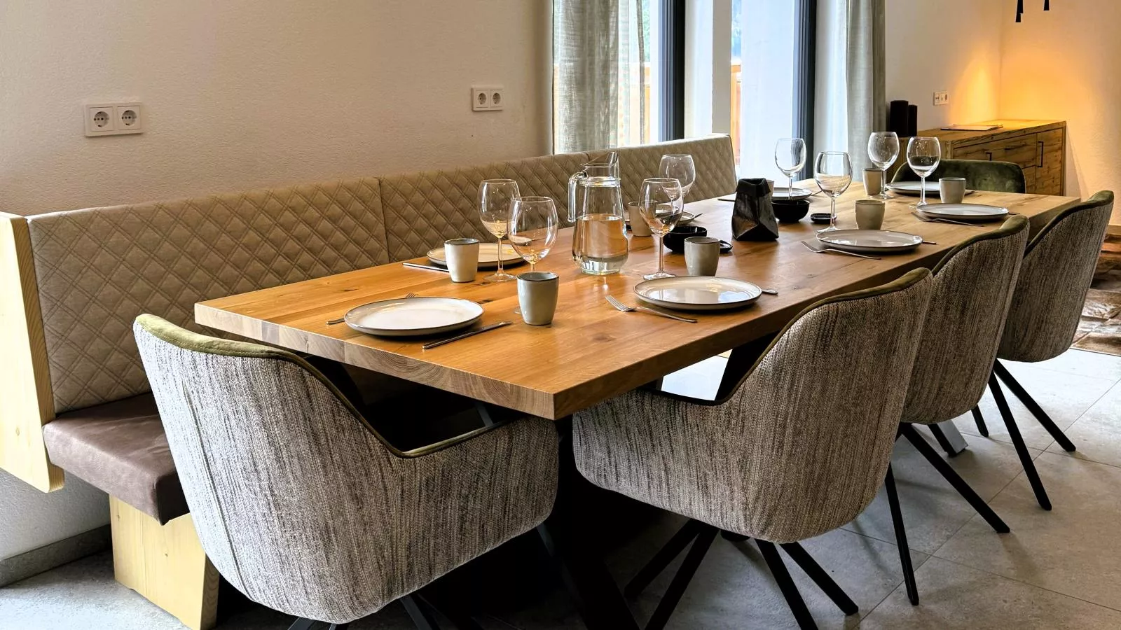 Alpenlodge Pettneu Lodge 2-Dining room
