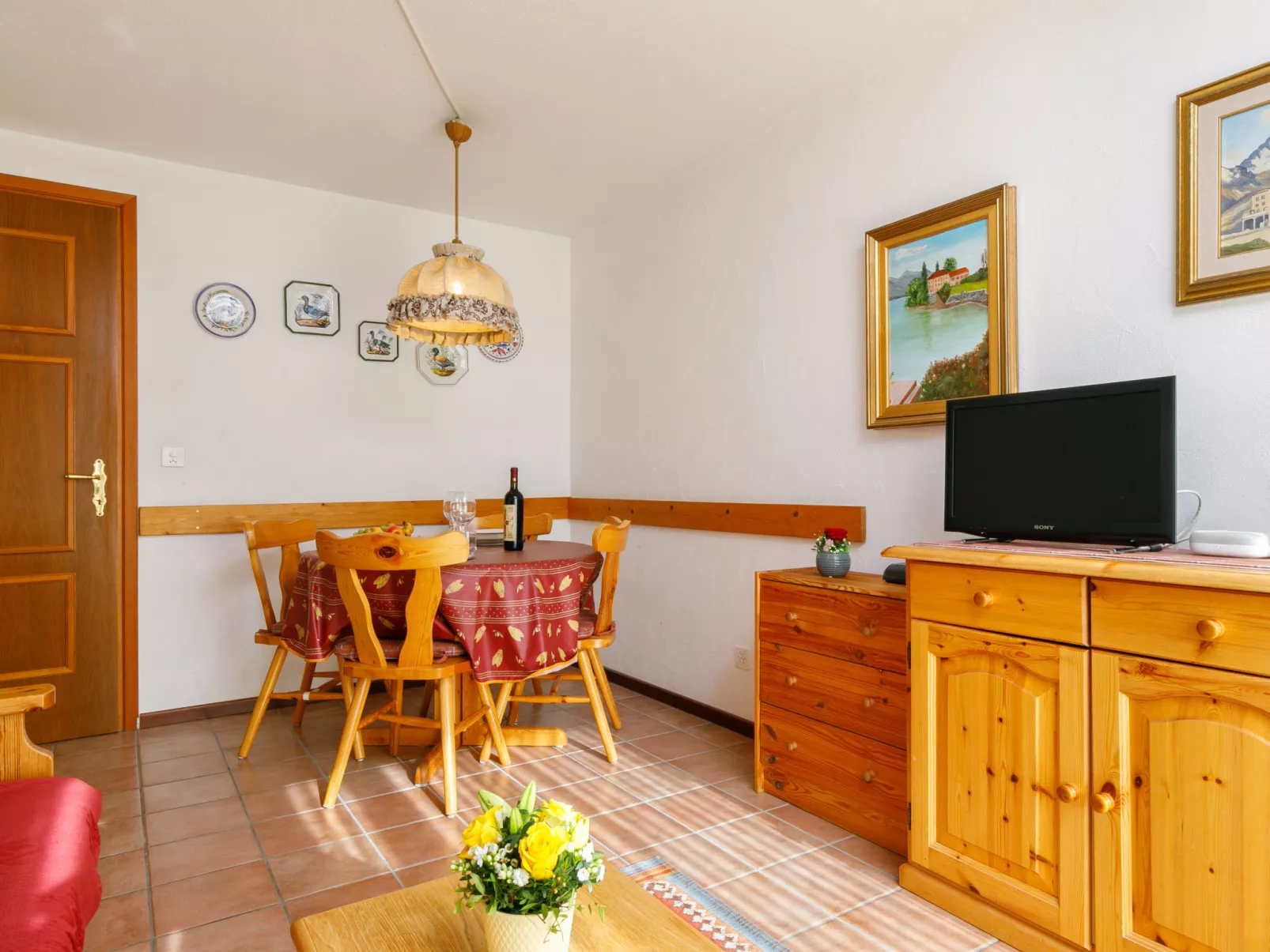 Apt.17-Inside