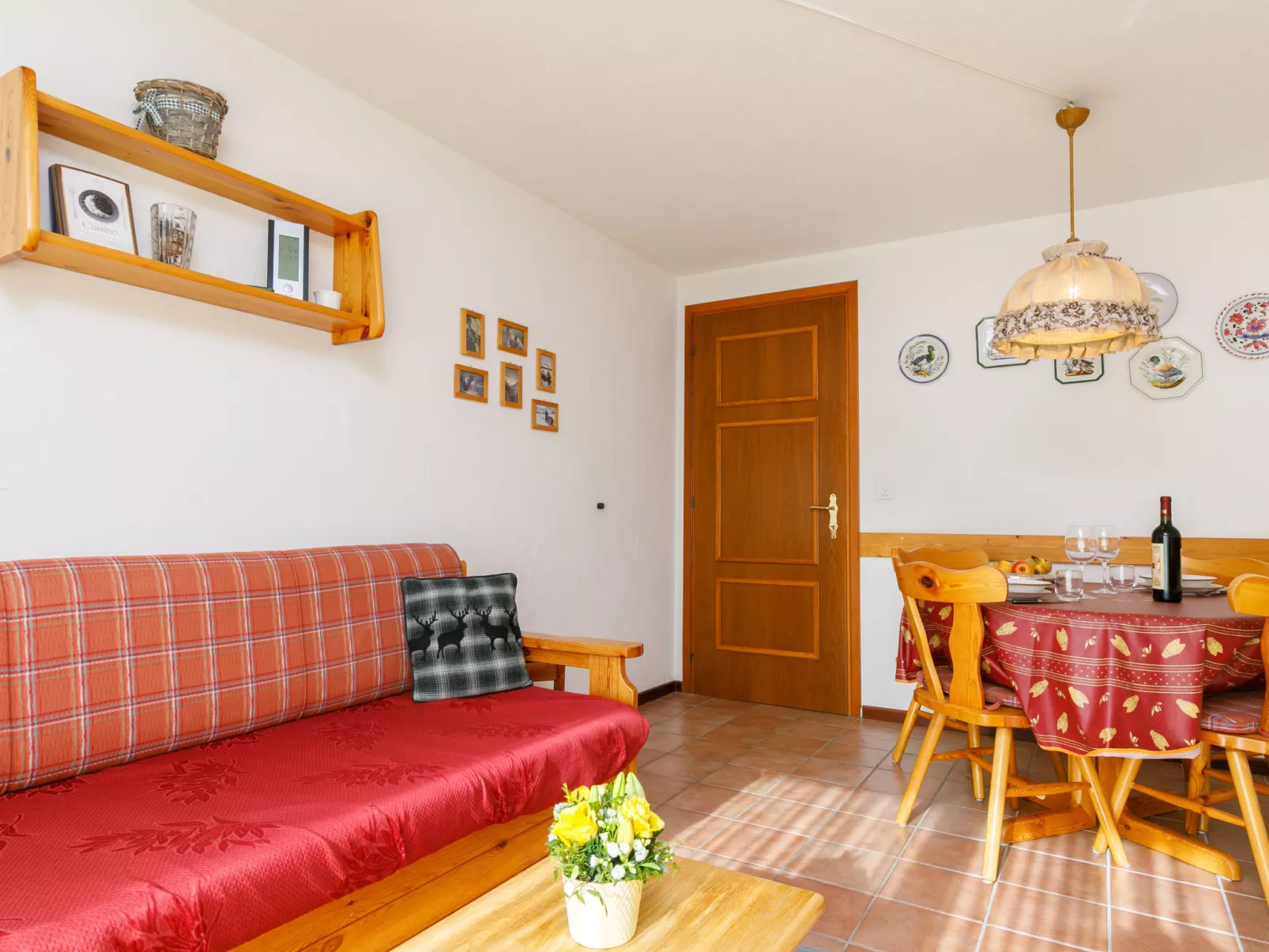 Apt.17-Inside