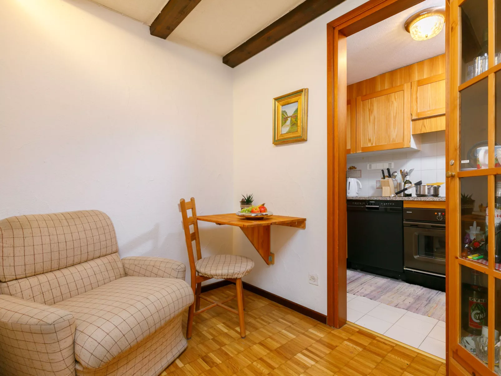 Apt.17-Inside