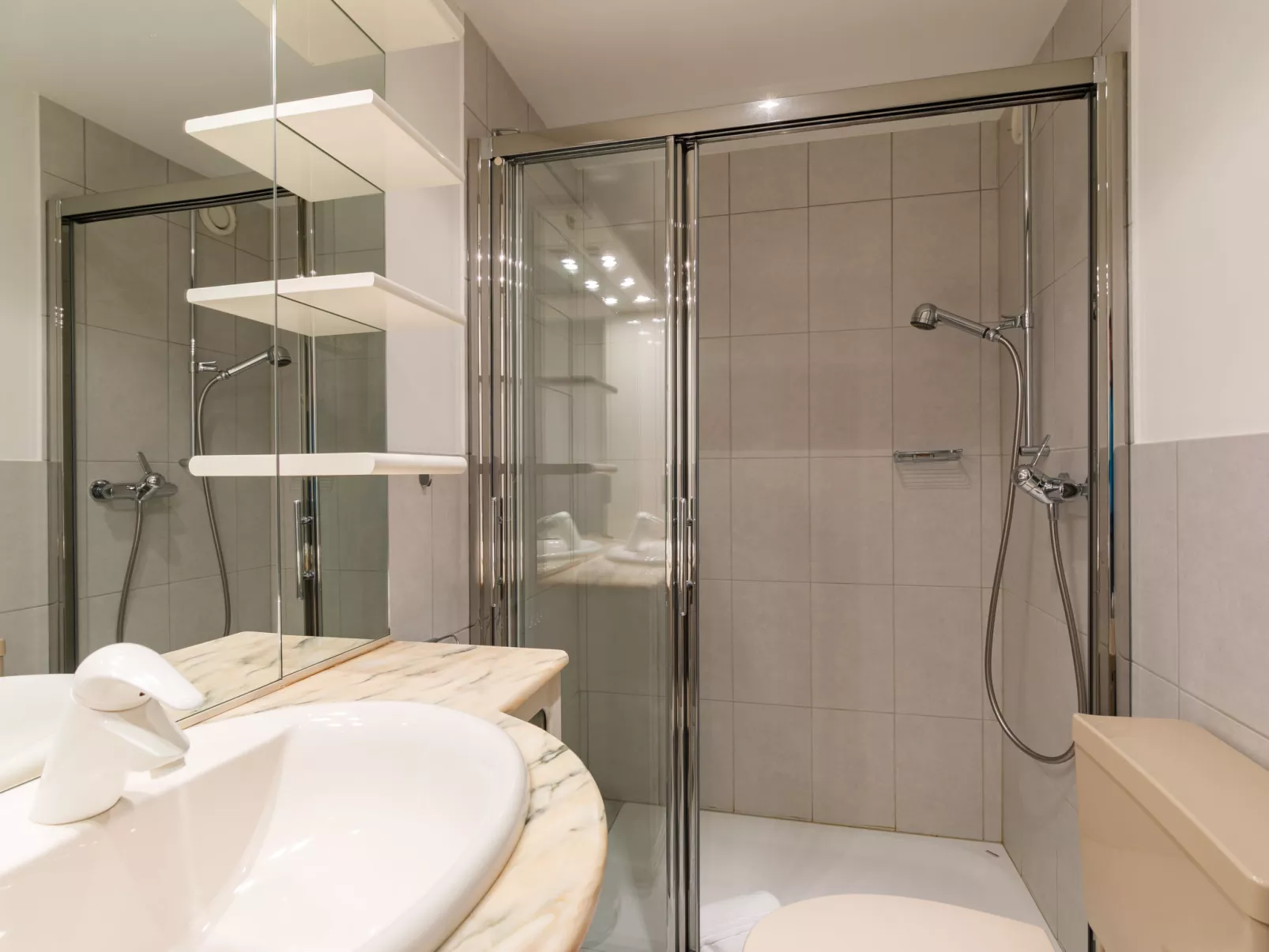 Residenza Chesa Margun 33-5-Drinnen