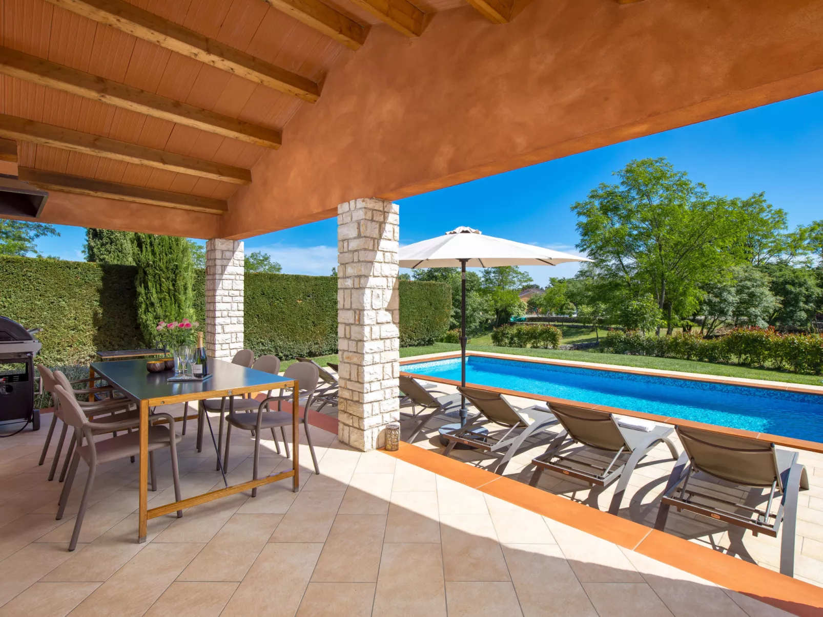 Villa Goretini-Outside