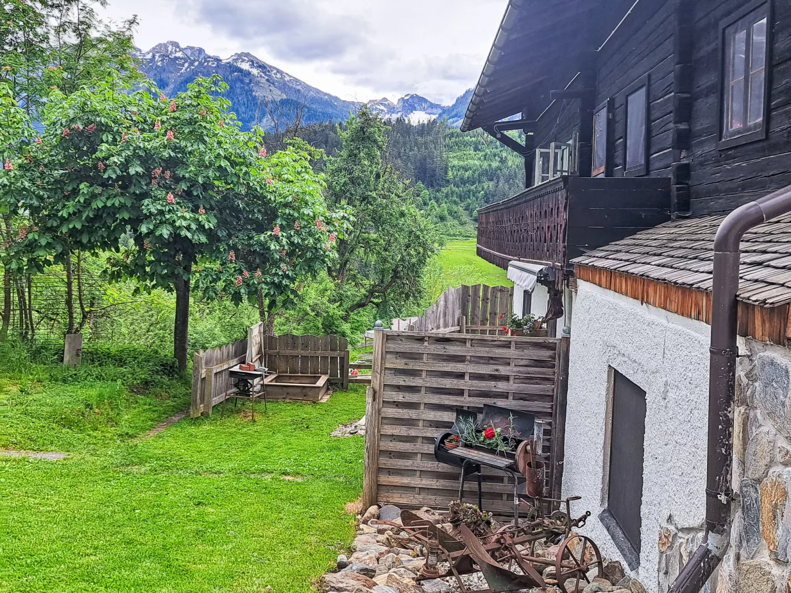 Lehen-Outside