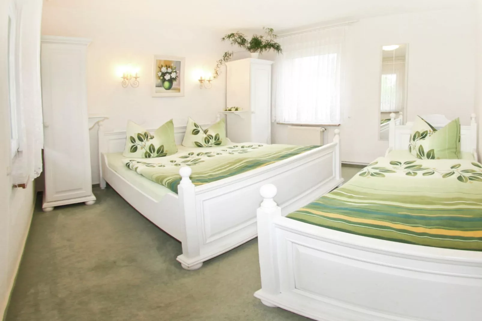 Im Grünen-Bedroom