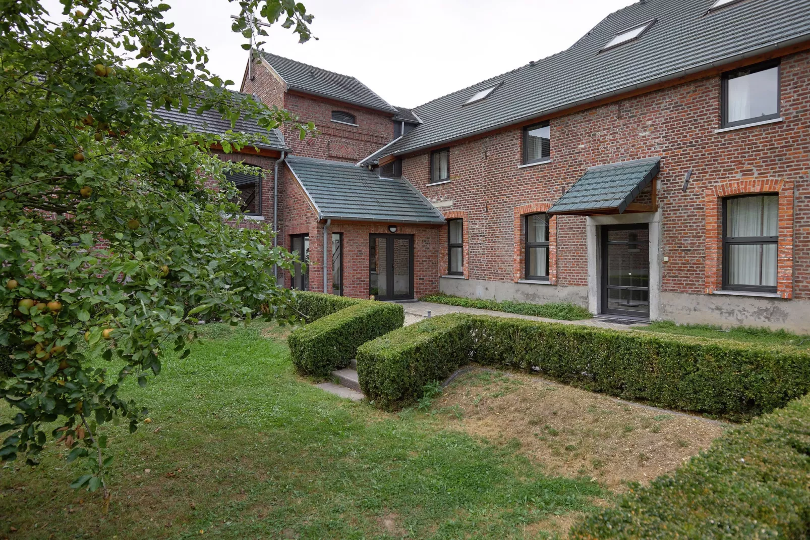 Het Bloesemklooster-Gardens summer