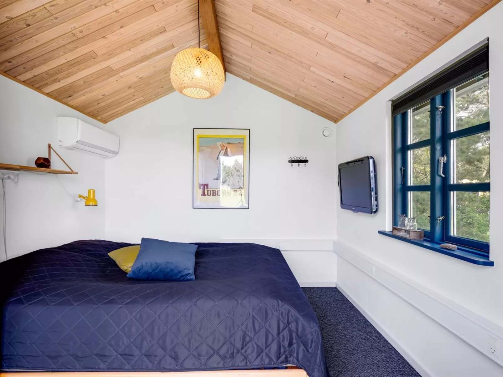 "Aviaya" - 350m from the sea-Inside