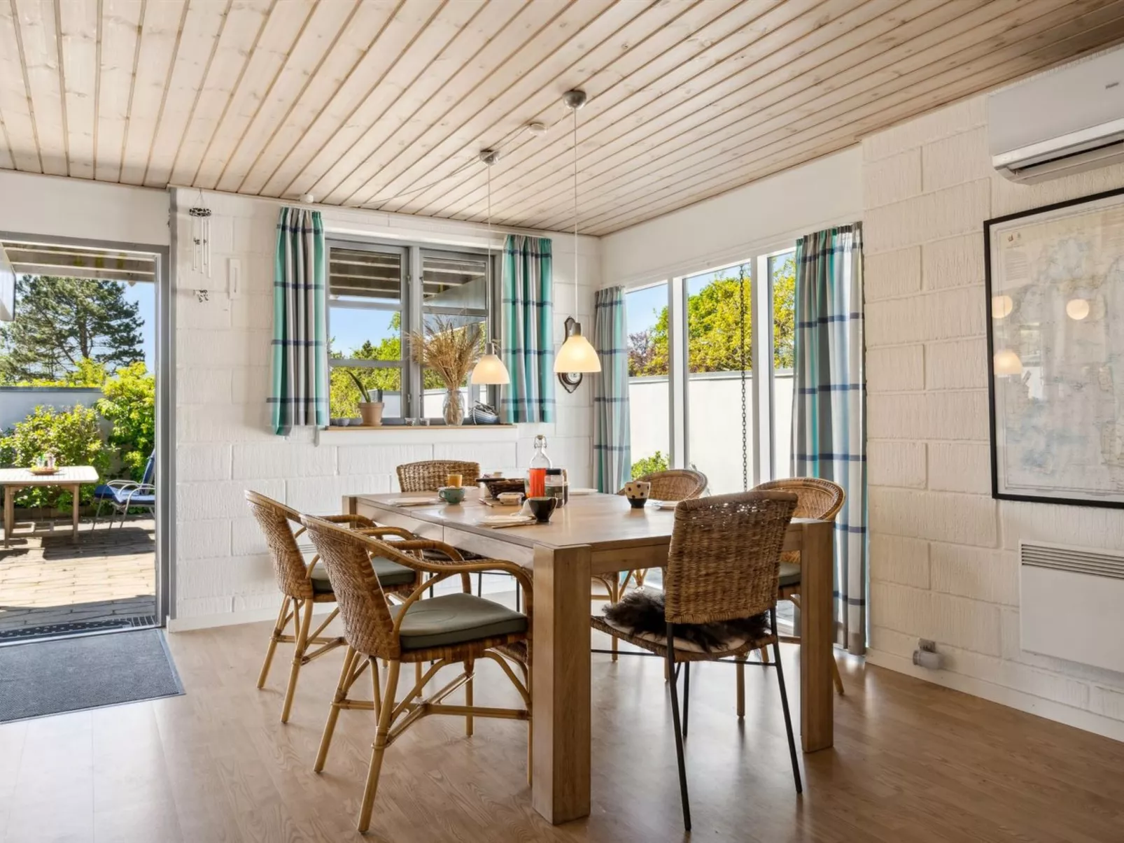 "Eikka" - 100m from the sea-Inside