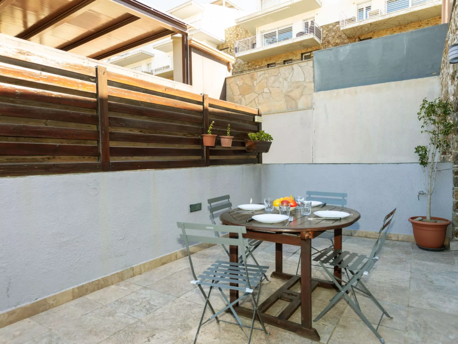 La Fonollera-Outside
